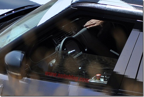 06-range-rover-spy-shots