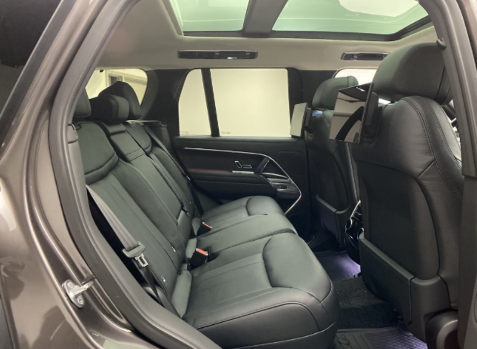 Range Rover Rear Seat First Class A 2023 Range Rover First Edition rear seat without Signature Sound ...